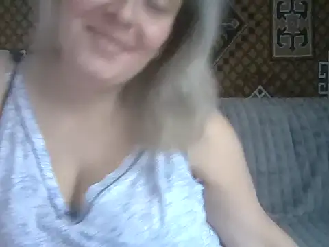 Snapshot of Diana_Britt chatting on 10.17.25 Diana Britt online show from 10.17.25