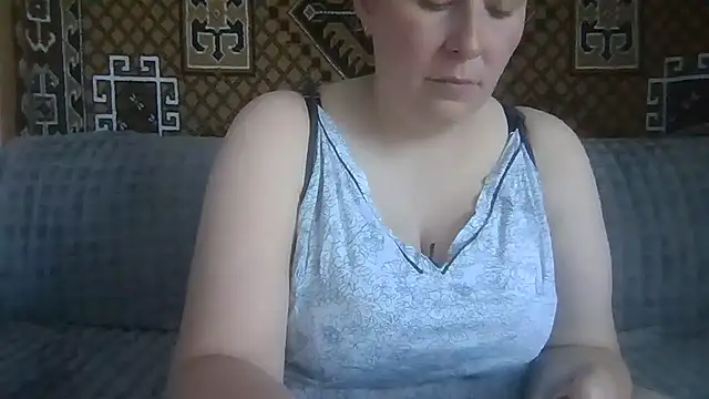 Diana Britt online show from 06.18.26