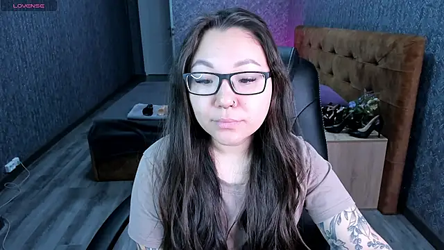 Snapshot of gentle_muse chatting on 01.11.25 gentle muse online show from 01.11.25