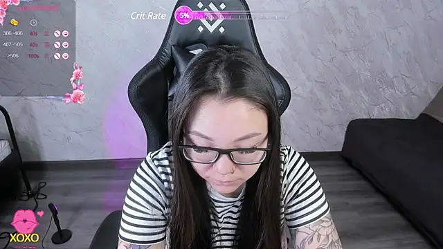 Snapshot of gentle_muse chatting on 02.05.25 gentle muse online show from 02.05.25