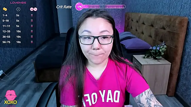 Snapshot of gentle_muse chatting on 02.19.25 gentle muse online show from 02.19.25