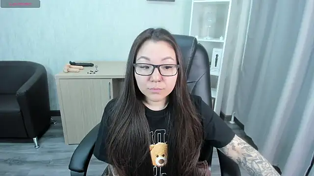 Snapshot of gentle_muse chatting on 02.27.25 gentle muse online show from 02.27.25