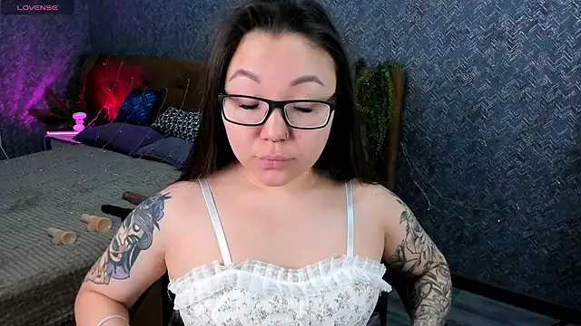 Snapshot of gentle_muse chatting on 03.12.25 gentle muse online show from 03.12.25