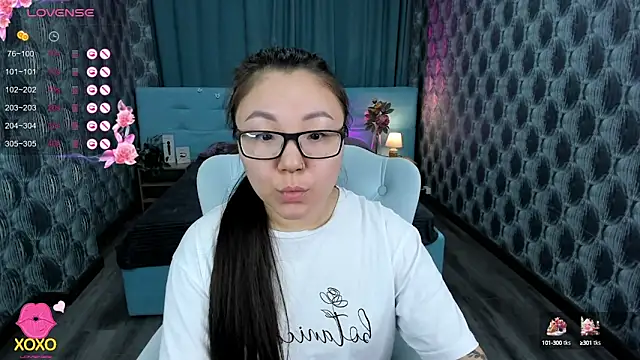 Snapshot of gentle_muse chatting on 03.22.25 gentle muse online show from 03.22.25