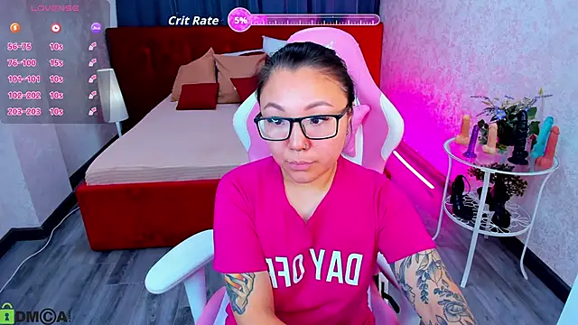 Snapshot of gentle_muse chatting on 10.08.25 gentle muse online show from 10.08.25