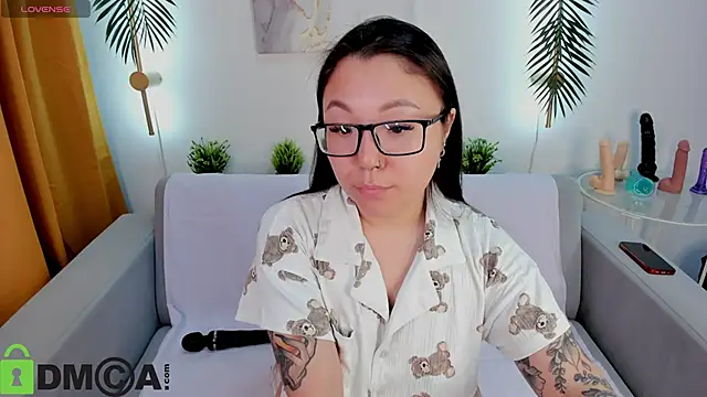 Snapshot of gentle_muse chatting on 10.08.25 gentle muse online show from 10.08.25