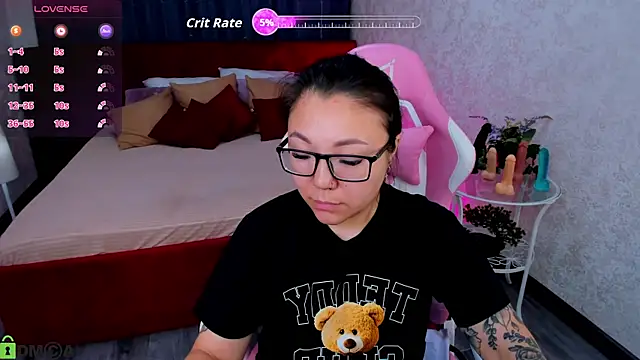 Snapshot of gentle_muse chatting on 10.10.25 gentle muse online show from 10.10.25