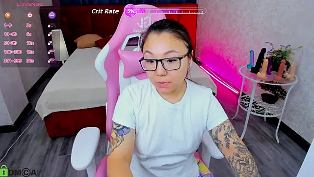 Snapshot of gentle_muse chatting on 10.15.25 gentle muse online show from 10.15.25