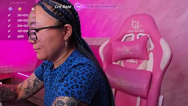 Snapshot of gentle_muse chatting on 11.10.25 gentle muse online show from 11.10.25