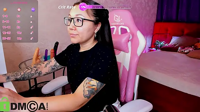 Snapshot of gentle_muse chatting on 12.02.25 gentle muse online show from 12.02.25