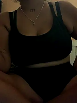 Snapshot of Madsion23 chatting on 10.19.25 Madsion23 online show from 10.19.25