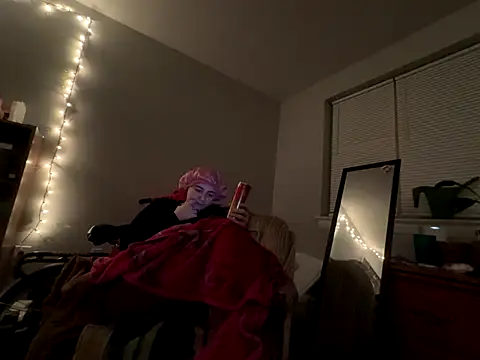 Snowbunnycake 131 online show from 11.23.25