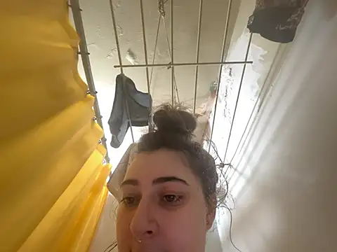 Snapshot of Snowbunnycake_131 chatting on 02.17.26 Snowbunnycake 131 online show from 02.17.26