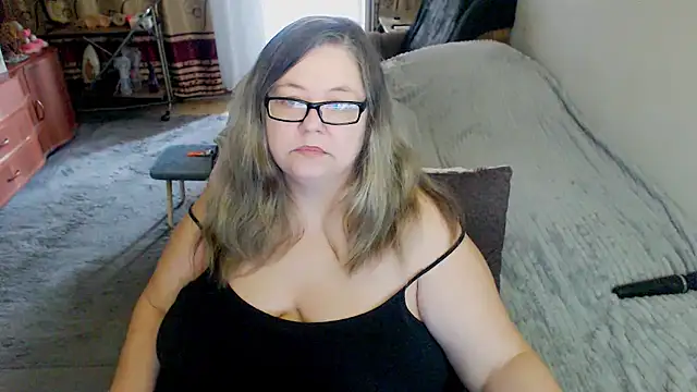 Snapshot of sex2 chatting on 06.15.26 sex2 online show from 06.15.26