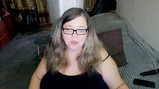 Snapshot of sex2 chatting on 06.28.26 sex2 online show from 06.28.26