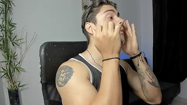 Giordano Russo online show from 12.20.24