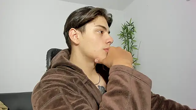 Giordano Russo online show from 03.19.25