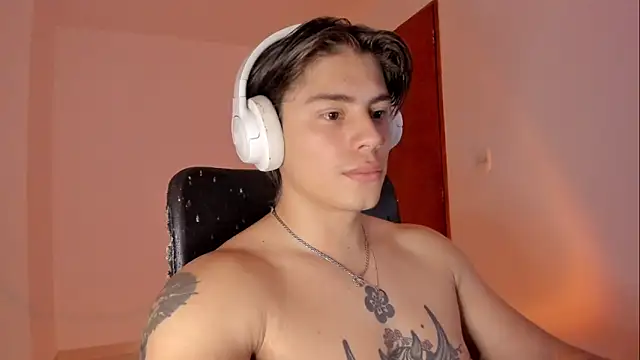 Giordano Russo online show from 12.19.25