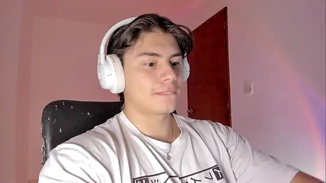 Giordano Russo online show from 04.16.26