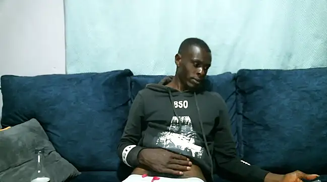 Snapshot of reezly chatting on 02.04.25 reezly online show from 02.04.25