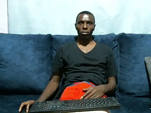 Snapshot of reezly chatting on 03.22.25 reezly online show from 03.22.25