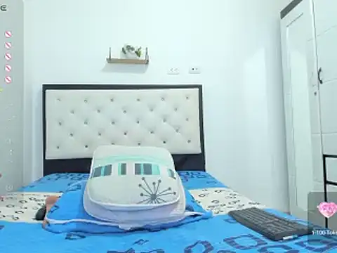 CuteLatinaxx online show from 12.06.24