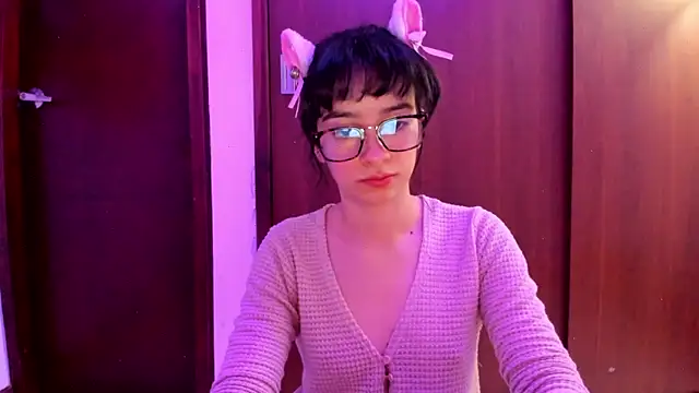 Snapshot of _Lunnaa_ chatting on 03.03.25  Lunnaa  online show from 03.03.25