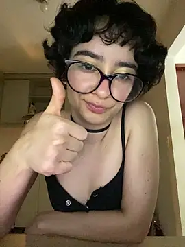 Snapshot of _Lunnaa_ chatting on 03.16.26 Lunnaa online show from 03.16.26