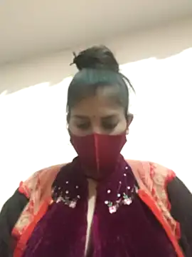 Snapshot of maahi-satva chatting on 12.15.25 maahi-satva online show from 12.15.25