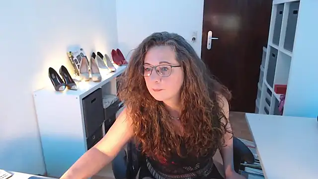 Snapshot of GeilesLuder75 chatting on 02.16.25 GeilesLuder75 online show from 02.16.25