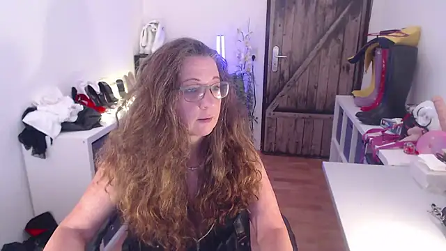 Snapshot of GeilesLuder75 chatting on 05.14.26 GeilesLuder75 online show from 05.14.26