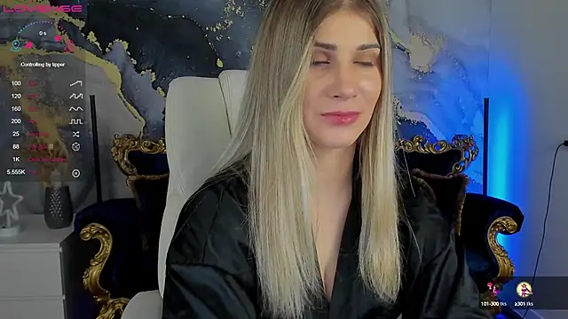 Snapshot of CassandraGood chatting on 12.04.24 CassandraGood online show from 12.04.24