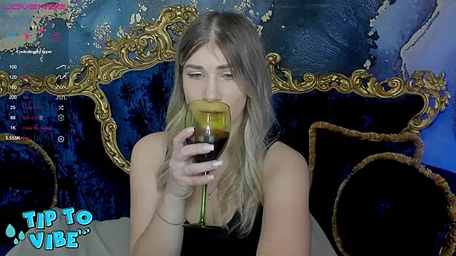 Snapshot of CassandraGood chatting on 01.03.25 CassandraGood online show from 01.03.25