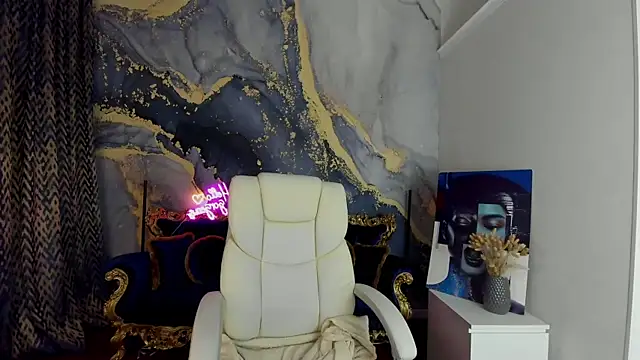 Snapshot of CassandraGood chatting on 03.16.25 CassandraGood online show from 03.16.25