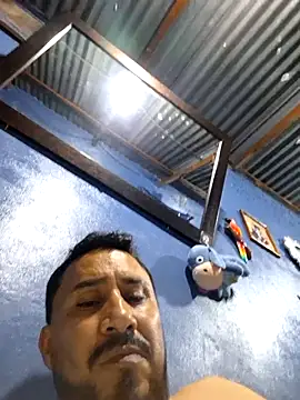 Snapshot of Eumanzor chatting on 06.11.26 Eumanzor online show from 06.11.26