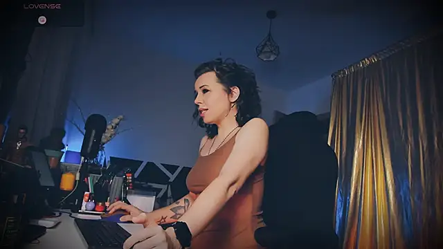 LisaDove online show from 03.01.25