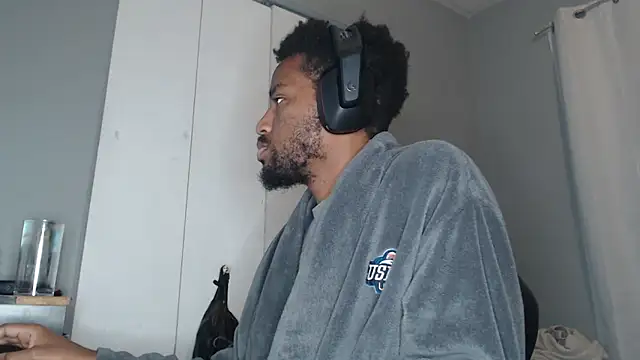 Snapshot of ChrisVacher chatting on 12.16.24 ChrisVacher online show from 12.16.24