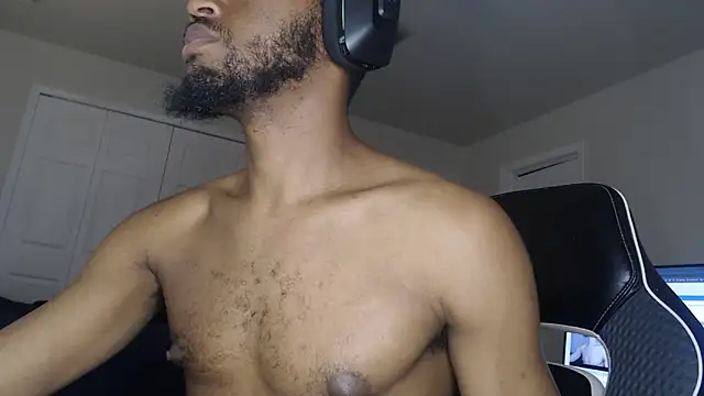 Snapshot of ChrisVacher chatting on 10.16.25 ChrisVacher online show from 10.16.25