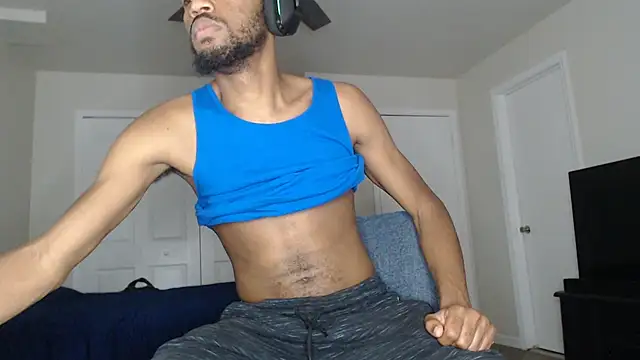 Snapshot of ChrisVacher chatting on 11.03.25 ChrisVacher online show from 11.03.25