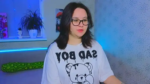 EsterLogan online show from 11.24.25