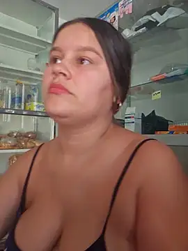 Snapshot of sweet_lucia chatting on 10.30.25 sweet lucia online show from 10.30.25