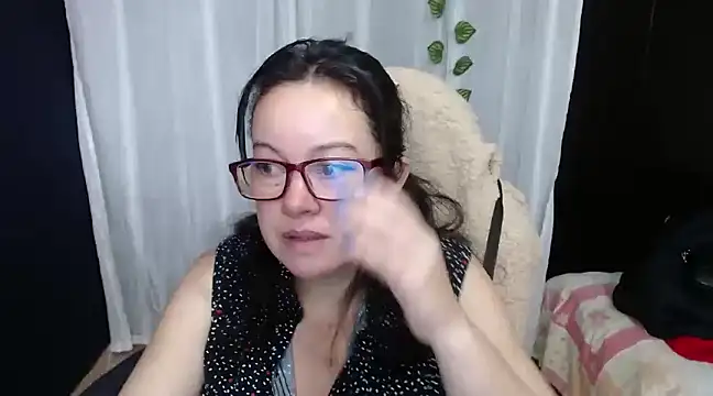 Snapshot of Sonialorens_ chatting on 12.27.24 Sonialorens  online show from 12.27.24