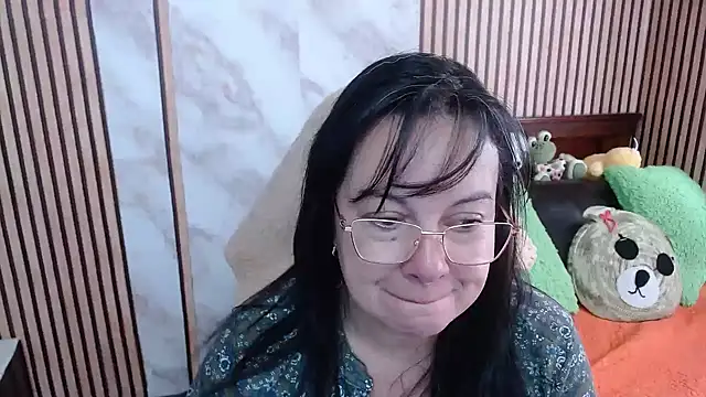 Snapshot of Sonialorens_ chatting on 09.27.25 Sonialorens  online show from 09.27.25