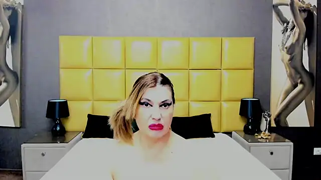 KiraLeila online show from 03.05.25