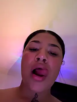 IamSashaLuv online show from 12.04.24