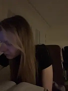 MaryHiggins online show from 04.05.26