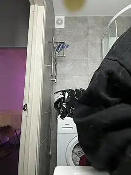 Snapshot of B_Ratz chatting on 02.20.25 B Ratz online show from 02.20.25