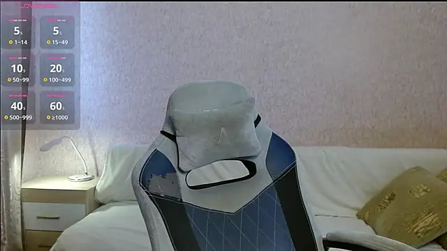 Aestheticguy101 online show from 10.24.25