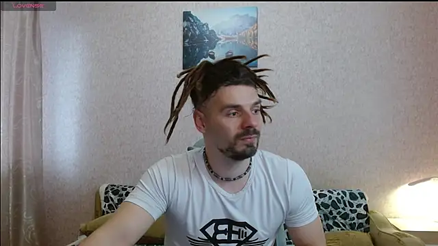 Snapshot of Aestheticguy101 chatting on 05.18.26 Aestheticguy101 online show from 05.18.26