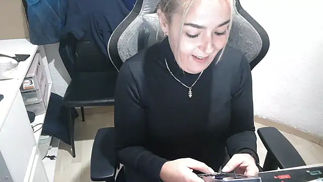 bekka   online show from 11.15.25